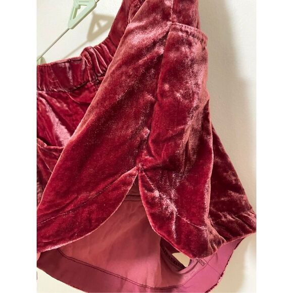 Free People Sky's The Limit Velvet Shorts Size S - Picture 4 of 6